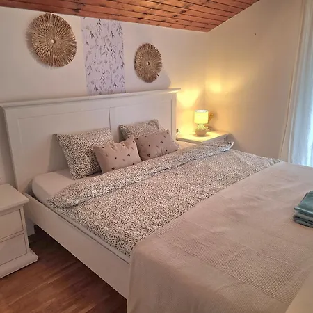 Kopitnik Cosy בית נופש *